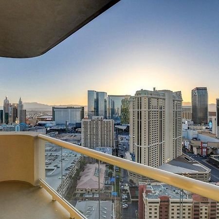 Mgm Signature-28-705 F1 Track & Strip View Balcony Лас Вегас Екстериор снимка